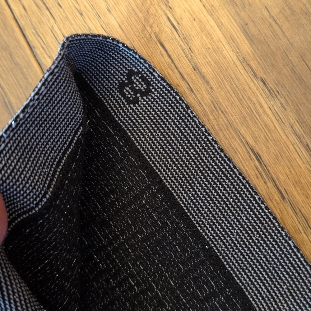 Lululemon Swiftly Crew *Sparkle* Black Grey Silver - Picture 4 of 6